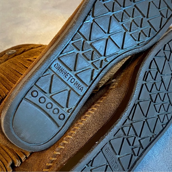 Minnetonka fringe boots - Picture 3 of 11